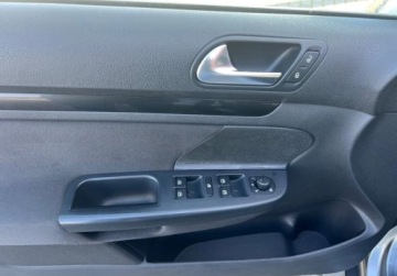 Volkswagen Golf VI Variant 1.2 TSI 105KM 2011 Volkswagen Golf Variant 1.2Turbo 105KM 6Bieg.Klima ALU 2xParktr.Temp.Kurty, zdjęcie 18