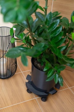 PODEST PODSTAWKA DREWNIANA POD KWIATEK DONICĘ DONICZKĘ NA KÓŁKACH SOLIDNA