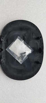 DRŽÁK SKŘÍŇKA ZNAKU MASKA POD RADAR MAZDA CX-5 2021-2024 ORIGINÁLNÍ