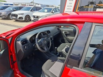 Volkswagen Polo V Hatchback 5d 1.2 70KM 2012 Volkswagen Polo 1,2 benz klima elektryka alu wspomaganie oplacony 1.2 69KM, zdjęcie 9