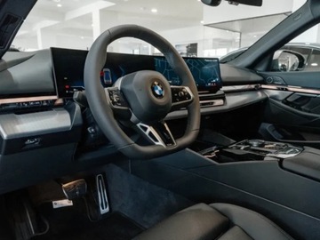 BMW Seria 5 G90-91 Touring 2.0 520d 197KM 2025 BMW Seria 5 520d xDrive Sport Sedan 2.0 (197KM) 2025, zdjęcie 7