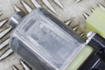 PORSCHE MACAN 95B PŘEDNÍ PRAVÝ ZVEDÁK OKNO DVEŘE 95B837462A 5Q0959802C