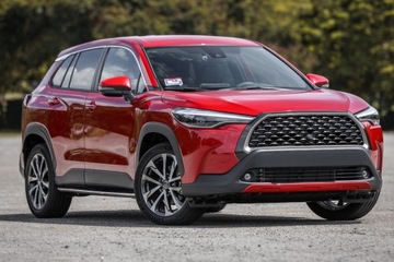 TOYOTA COROLLA CROSS XG10 20+ ПОДНОЖКИ