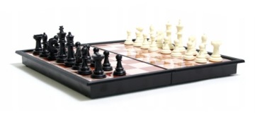 МАГНИТНЫЕ ШАХМАТЫ, ЗАКРЫТЫЕ ДЛЯ ПУТЕШЕСТВИЙ, 20х20СМ