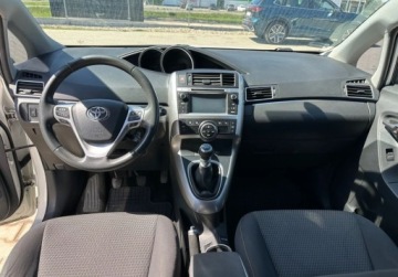 Toyota Verso Minivan Facelifting 1.6 D-4D 112KM 2015 Toyota Verso 1.6D-4D 112KM 2015r. auto zarejestrowane i ubezpieczone w Pol, zdjęcie 9