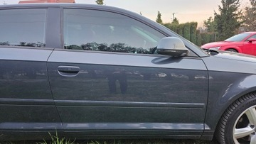 AUDI A3 8P 3D 03-12 DVEŘE PRAVÉ LZ7H