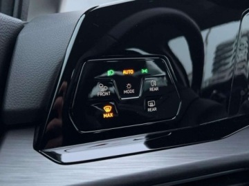 Volkswagen Golf VIII Variant 2.0 TDI 150KM 2022 Volkswagen Golf 2.0TDI 150KM Style DSG SerwisASO Acc Keyless Virtual Led F, zdjęcie 17