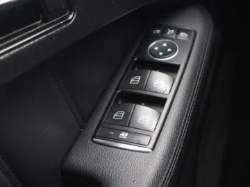 Mercedes Klasa E W212 Kombi 200 CGI BlueEFFICIENCY 184KM 2011 Mercedes E E 200, Automat, Skóra, Navi, Xenon, zdjęcie 18