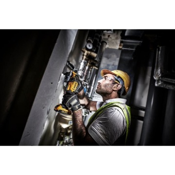 Мультиинструмент DEWALT DCS356NT 18 В, кейс + аксессуары