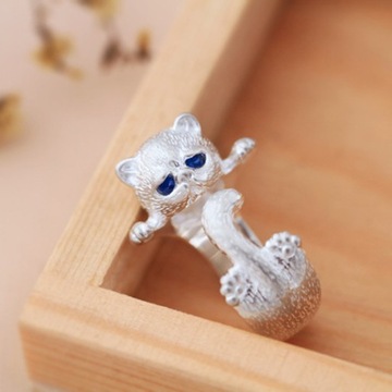 Pierścionek kot kotek Regulowany srebrny posrebrzany niebieskie oczy