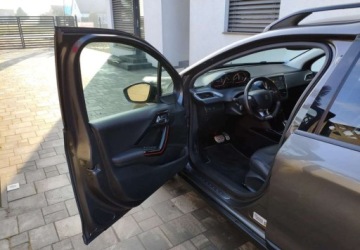 Peugeot 2008 I SUV Facelifting 1.2 PureTech 110KM 2019 Peugeot 2008 Peugeot 2008 PureTech 110 StopampStart EAT6 GT-Line Edition, zdjęcie 9