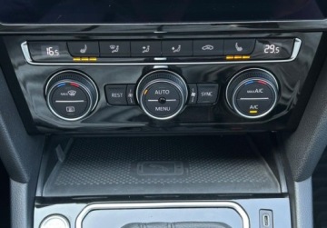 Volkswagen Arteon Fastback 2.0 TDI 150KM 2020 Volkswagen Arteon Essence Pakiety, ACC, Kamera, Podgrzewane 4 fotele i ki, zdjęcie 23