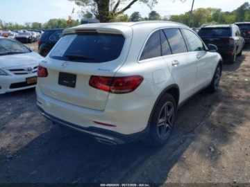 Mercedes GLC C253 2021 Mercedes-Benz GLC 300 4Matic 2021 2.0 Benzyna 255KM, zdjęcie 4