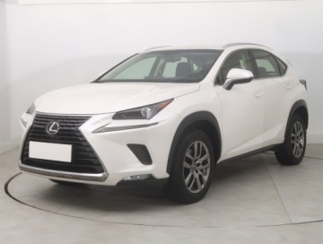 Lexus NX I SUV Facelifting 300 238KM 2018 Lexus NX 200t, Salon Polska, Serwis ASO, 4X4, zdjęcie 1