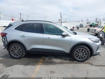 Ford Escape III 2023 Ford Escape 2023 FORD ESCAPE PHEV 2.5 Hybryda Plug-in 163KM, zdjęcie 8