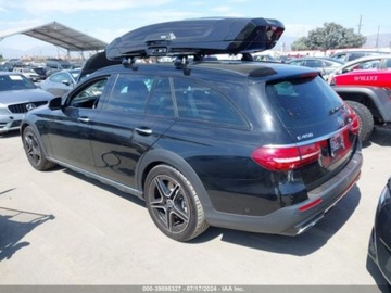 Mercedes Klasa E W213 2022 Mercedes-Benz Klasa E 450 4MATIC ALL-TERRAIN, 2022r., 4x4, 3.0L 3.0 Benzyna, zdjęcie 2