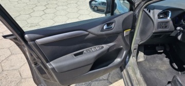 Citroen C4 II Hatchback 5d 1.6 e-HDi 114KM 2014 Citroen C4 1.6 E-Hdi 114 Km Automat Klima Navi, zdjęcie 31