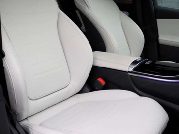 Mercedes GLC C254/X254 Coupe 2.0 200 204KM 2025 MERCEDES-BENZ GLC 200 4-Matic AMG Line 2.0 (204KM) 2025, zdjęcie 4