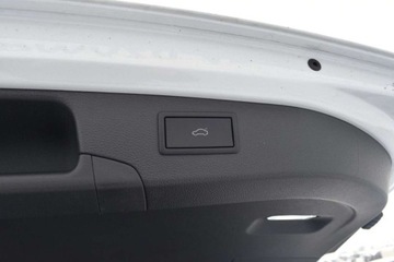 Volkswagen Passat B8 Variant Facelifting 2.0 TDI SCR 150KM 2025 Volkswagen Passat 2.0TDI DSG Elegance HAK IQ.Drive 17 Masaz Biala Perla VA, zdjęcie 30