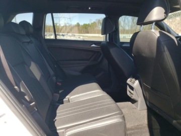 Volkswagen Tiguan II 2023 Volkswagen Tiguan 2023 2.0L Turbo AWD 2.0 Benzyna 184KM, zdjęcie 10