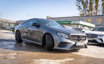 Mercedes Klasa E W213 Cabrio 2.0 200 184KM 2018 Mercedes-Benz Klasa E Mercedes-Benz Klasa E W213 2.0 4Matic 184KM AMG-Line, zdjęcie 4