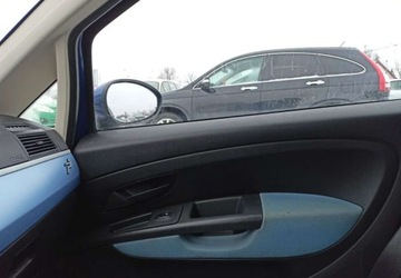 Fiat Punto Grande Punto Hatchback 5d 1.3 16V Multijet 75KM 2005 Fiat Grande Punto Fiat Grande Punto 1.2 Diesel 75KM, zdjęcie 11