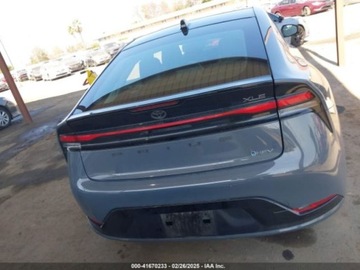 Toyota Prius V (XW60) 2024 Toyota Prius XLE 2024 2.0l 2.0 Hybryda 150KM, zdjęcie 4