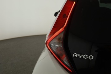 Toyota Aygo II Hatchback 3d Facelifting 1.0 VVT-i 72KM 2018 Toyota Aygo 1.0 VVT-i, Salon Polska, Klima, zdjęcie 16