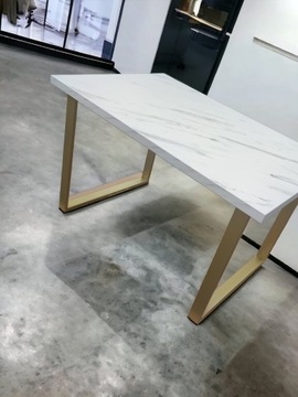 biurko kosmetyczne loft metal ze złotymi nogami