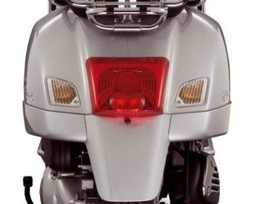 Vespa GTS 07-13 задний фонарь NEW оригинал