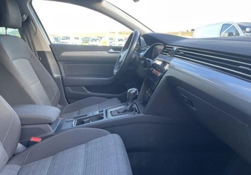 Volkswagen Passat B8 Variant Facelifting 1.5 TSI EVO 150KM 2021 Volkswagen Passat Business 1.5 TSI 150 KM DSG Podg. fot Navi Climatroni, zdjęcie 9