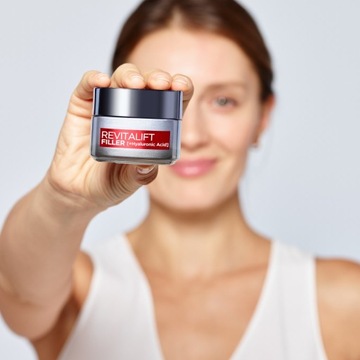 Набор Loreal Revitalift Hyaluronic: дневной крем, ночной крем, сыворотка.