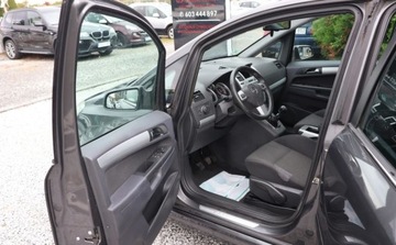 Opel Zafira B 1.8 ECOTEC 140KM 2009 Opel Zafira 7-osobowy, Nawigacja, Multifunkcja, Czujniki parkowania. 1.8, zdjęcie 7