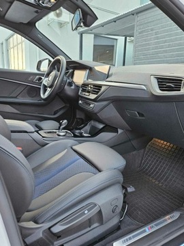 BMW Seria 1 F70 2024 BMW 118 BMW 118i Przebieg: 7600km!! 2024Salon Pols, zdjęcie 26
