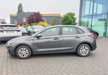 Hyundai i30 III Hatchback Facelifting 1.5 T-GDI 48V 160KM 2021 Hyundai i30 2021 1.5T-GDI 160KM 48V Classic Plus 45.595km Salon Polska 1wl, zdjęcie 29