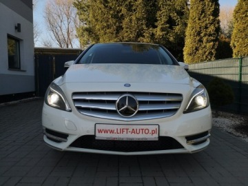 Mercedes Klasa B W246 Sports Tourer 180 CDI BlueEFFICIENCY 109KM 2013 Mercedes B 180 1.8 CDI 109KM Klimatr Navi Isofix, zdjęcie 2