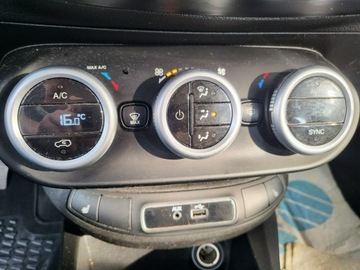 Fiat 500X Crossover 1.6 E-Torq 110KM 2016 Fiat 500x 1.6 110 KM 100% Bezwypadek, zdjęcie 27