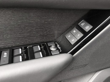 Land Rover Range Rover Velar SUV 2.0 204KM 2024 Range Rover Velar D200 S 2.0 (204KM) 2024, zdjęcie 12