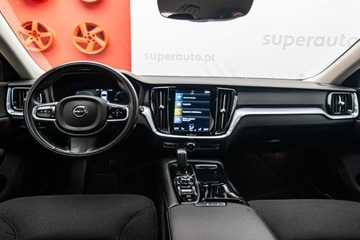 Volvo V60 II  2020 VOLVO V60 T6 AWD R-Design aut Combi 2.0 255KM 2020, zdjęcie 10