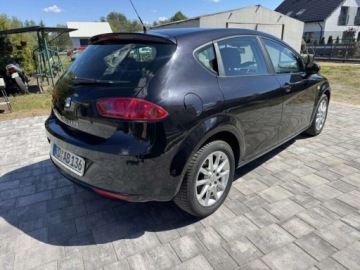 Seat Leon II 2010 Seat Leon Seat Leon 2010 1.4 benzyna 122 KM 185 tys. km czarny sprowad, zdjęcie 4
