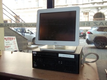 кассовый компьютер с сенсорным экраном