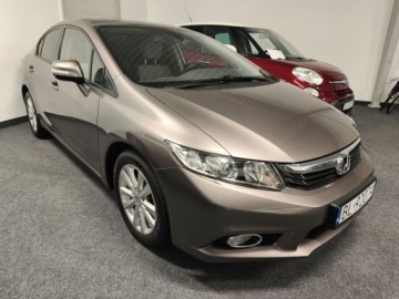 Honda Civic IX Sedan 1.8 i-VTEC 142KM 2013 Honda Civic IX 1.8 benzyna, zdjęcie 2