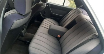 Mercedes W124 Sedan 2.0 105KM 1987 Mercedes-Benz W124 (1984-1993) Mercedes-Benz W124 (1984-1993) 2.0 Benzyna, zdjęcie 5