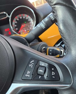 Opel Adam Hatchback 1.2 70KM 2018 Opel Adam Zadbany z malym przebiegiem dobra wersja wyposazenia 1.2 70KM, zdjęcie 16