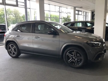 Mercedes GLA II Off-roader Facelifting 2.0 220 190KM 2025 MERCEDES-BENZ GLA 220 4-Matic AMG Line 2.0 (190KM) 2025, zdjęcie 1