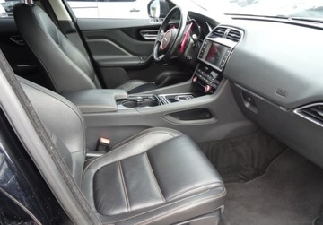 Jaguar F-Pace SUV 3.0 TDV6 300KM 2016 Jaguar F-Pace 3.0D 300KM Automat Led Skora Navi Bezwypadkowy Zarejestrowany, zdjęcie 4