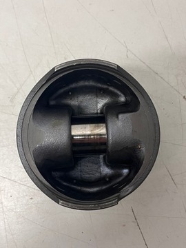 ПОРШЕНЬ MERCEDES T1 DUCK OM603 OM601 A6030301617