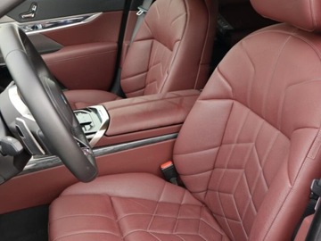 BMW Seria 7 G70 Sedan 3.0 40d 299KM 2025 BMW Seria 7 740d xDrive Sport Sedan 3.0 (299KM) 2025, zdjęcie 7