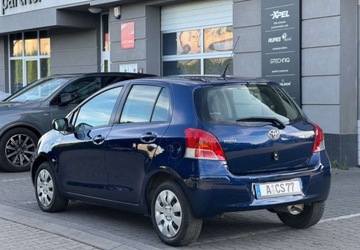 Toyota Yaris II Hatchback 5d 1.0 VVT-i 69KM 2009 Toyota Yaris Toyota Yaris 1.0 VVT-i Cool Edition, zdjęcie 4