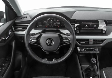 Skoda Scala Hatchback Facelifting 1.0 TSI 115KM 2024 Skoda Scala 1.0 TSI Selection Ambiente Czujniki tyl Benzyna 115KM, zdjęcie 15